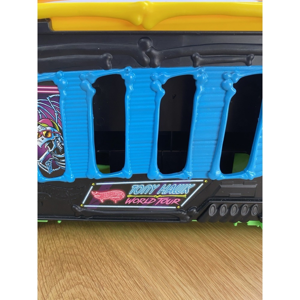 Hot Wheels Tony Hawk World Tour Skate Bus Playset Ramp Truck Base No Accessories - Picture 3 of 13